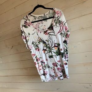 Kismet | Oversized Floral Tee